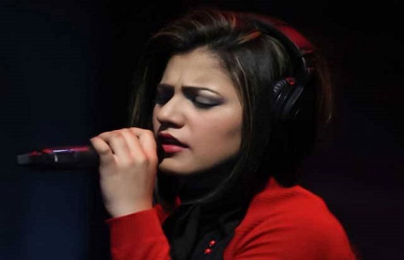 پاکستان کی معروف گلوکارہ قرۃ العین بلوچ