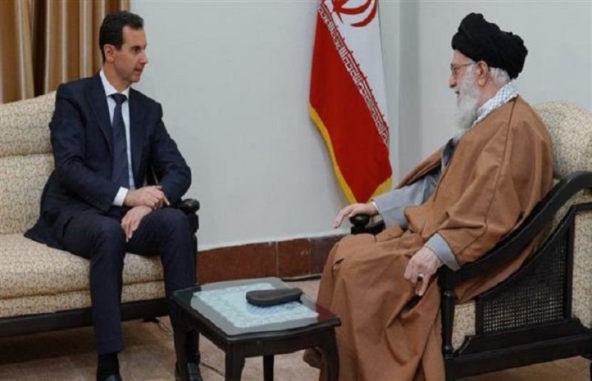 شامی صدر بشار الاسد نے شام کے تنازع کے آغاز کے بعد اپنے پہلے دورہ ایران میں سپریم لیڈر آیت اللہ خامنہ ای سے ملاقات کی۔