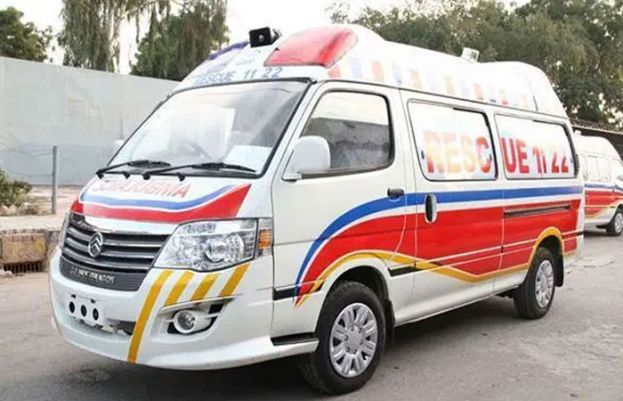 Five killed, 13 injured in Nowshera road accident