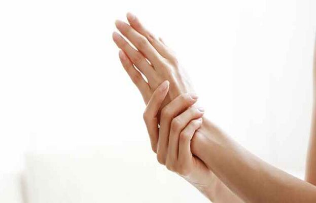 5 Ways to Care for Your Hands Every Day