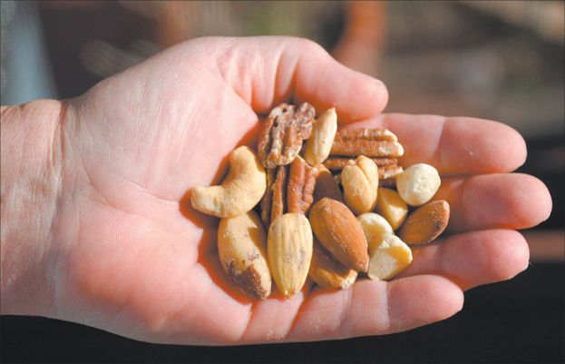 Handful of nuts a day linked to lower risk of depression