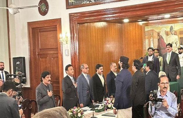 9-member Sindh cabinet takes oath