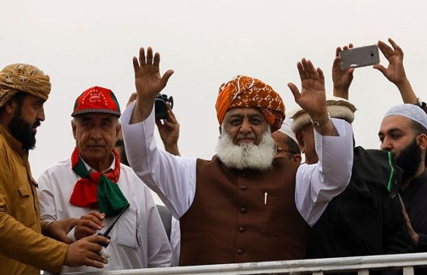 چوری کا مینڈیٹ قبول نہیں کریں گے، اسلام آباد جانے کی تیاری کریں، مولانا فضل الرحمٰن
