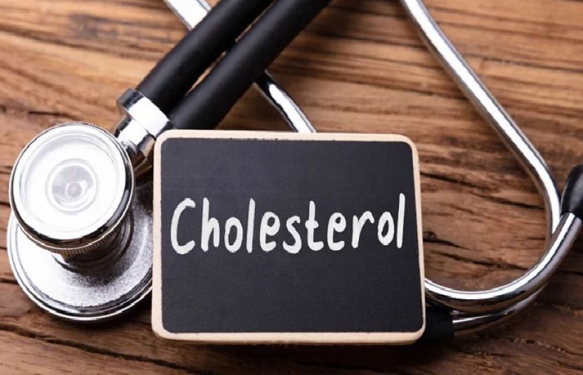 ماہ رمضان میں روزے رکھنے کے سبب عام طور پر کولیسٹرول اور وزن میں کمی ہوجاتی ہے