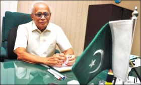 الیکٹرانک ووٹر لسٹوں کیلئے فی الحال تیار نہیں ہیں،چیف الیکشن کمشنر