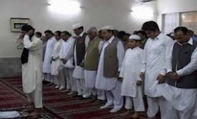 ملک میں دو عیدوں کی روایت برقرار،پشاورمیں آج عید منائی گئی