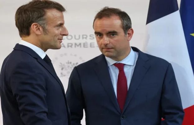 وزیراعظم کے استعفے کے بعد فرانس سیاسی بحران کا شکار