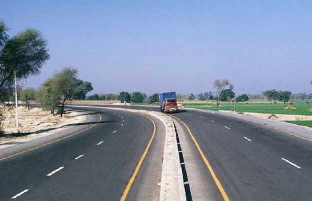 حکومت نے کراچی–حیدرآباد موٹروے