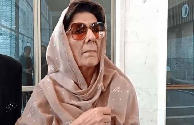 بانی پی ٹی آئی کی بہن علیمہ خان