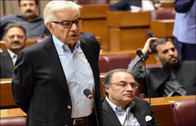 وزیر دفاع خواجہ آصف نے ایران پر اسرائیلی جارحیت کی مذمت کرتے ہوئے کہا ہے کہ مسلم دنیا متحد نہ ہوئی تو سب کی باری آئے گی۔