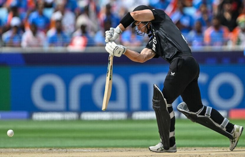 آئی سی سی چیمپئینز ٹرافی کے فائنل میں نیوزی لینڈ کی بھارت کیخلاف بیٹنگ جاری ہے