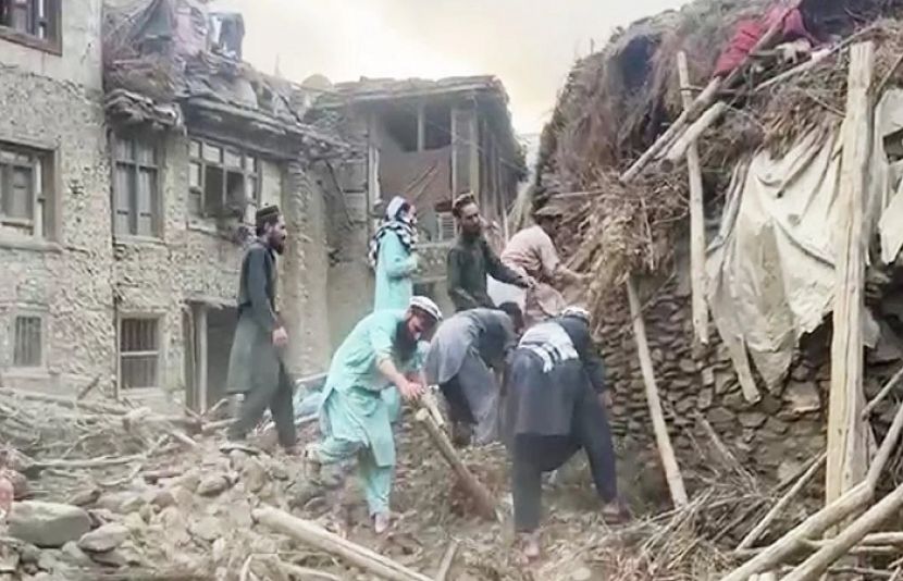 افغانستان کے جنوب مشرقی علاقوں میں گزشتہ رات ایک اور طاقتور زلزلہ آیا