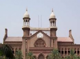 لاہورہائیکورٹ میں صدر کےخلاف ایک اور توہین عدالت کی درخواست دائر