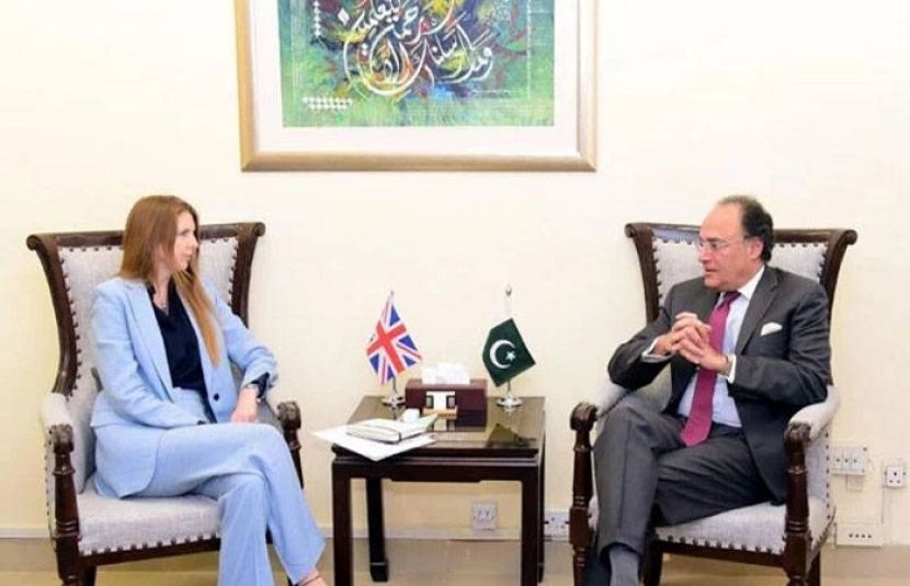 وفاقی وزیر خزانہ سے برطانوی ہائی کمشنر کی ملاقات،اقتصادی و ترقیاتی تعاون کو مزید گہرا کرنے پر تبادلہ خیال