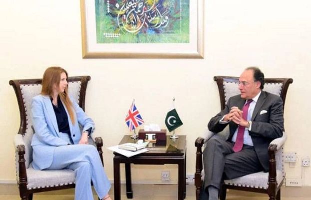 وفاقی وزیر خزانہ سے برطانوی ہائی کمشنر کی ملاقات،اقتصادی و ترقیاتی تعاون کو مزید گہرا کرنے پر تبادلہ خیال