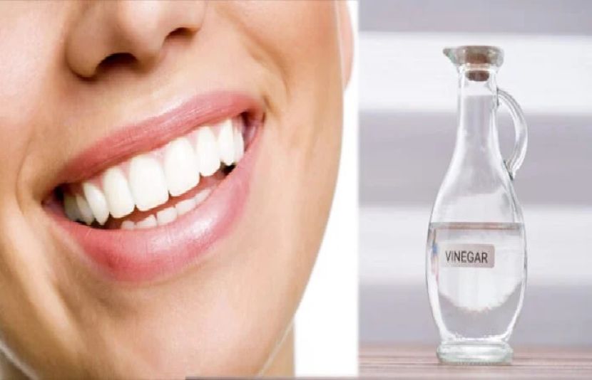 سرکے کو گرم کرکے اس سے کُلّی کرنے کے نتیجے میں دانتوں کا درد ختم اور مسوڑھے مضبوط ہوتے ہیں