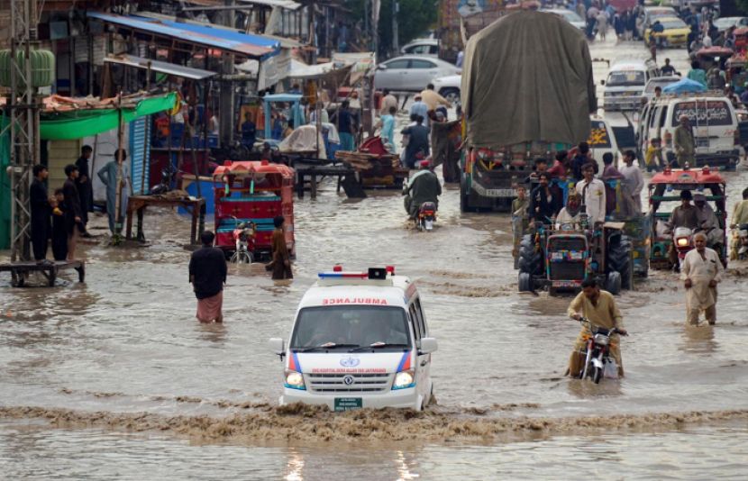 ملک بھر میں بارشوں کے دوران پیش آنے والے حادثات میں مزید دس افراد جاں بحق ہو گئے۔