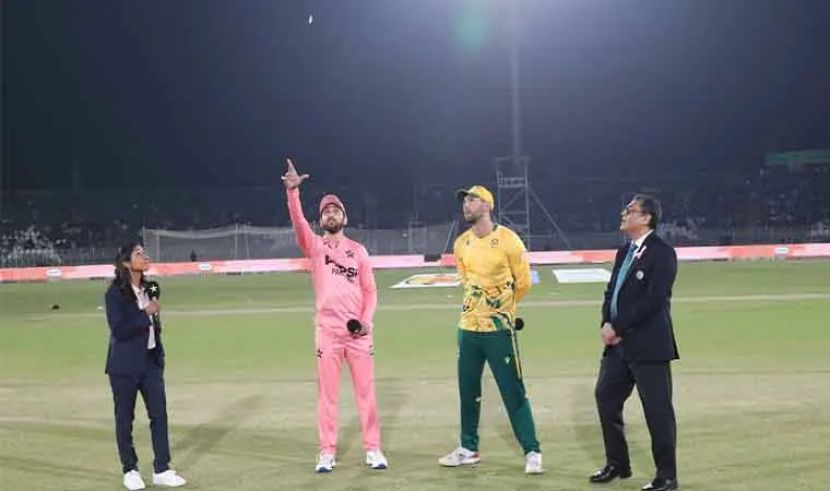 دوسراٹی20: پاکستان کا جنوبی افریقا کیخلاف ٹاس جیت کر فیلڈنگ کا فیصلہ