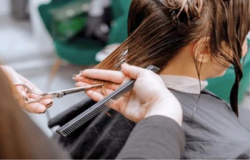 امریکا میں ایک شخص نے اپنی محبوبہ کو بال کٹوانے پر چاقو کا وار کرکے قتل کردیا