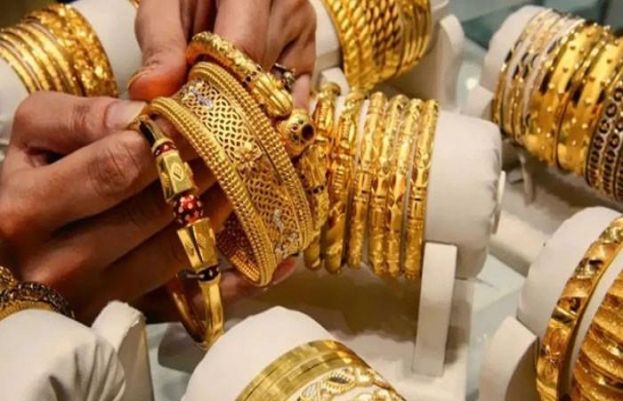 سونا اور چاندی کی قیمتوں میں نمایاں کمی دیکھنے میں آئی