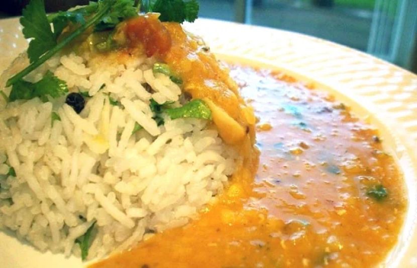 دال چاول سب سے پسندیدہ کھانوں میں سے ہیں لیکن ان سے پرہیز کیوں ضروری ہے؟