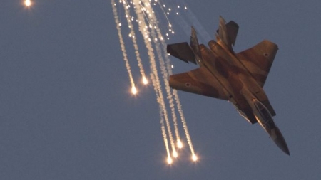 اسرائیلی فوج نے غزہ پر وحشیانہ فضائی حملہ کرکے دو فلسطینیوں کو شہید کردیا