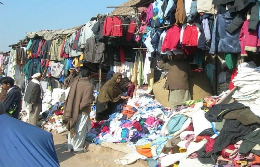 استعمال شدہ کپڑوں کی درآمد پر فی کلو 200 روپے ٹیکس، تاجروں میں تشویش کی لہر