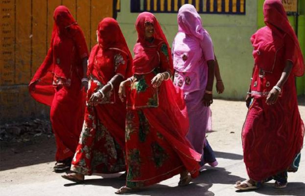 راجستھان کے گاؤں میں ہر مرد کی دو بیویاں ہونے کی حیران کن وجہ کیا ہے؟