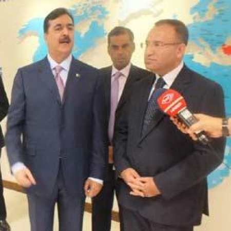 ریاستی اداروں کو اپنی آئینی حدود میں کام کرنا چاہئے:یوسف گیلانی