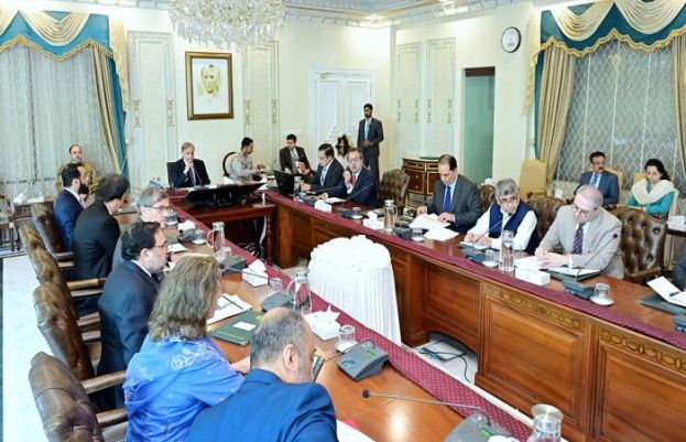 زرعی اور صنعتی شعبوں کو ہر ممکن سہولت پہنچانا حکومت کی ترجیحات میں شامل ہے:وزیراعظم