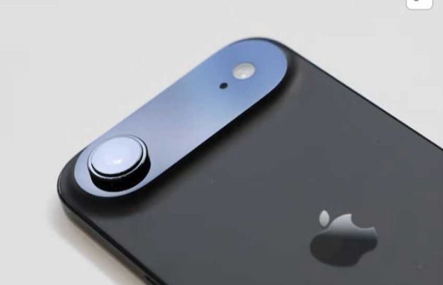 ایپل نے اپنے نئے ماڈل آئی فون ائیر کی توقعات سے کم مانگ کے بعد آئندہ سال اس کی پیداوار میں نمایاں کمی کا فیصلہ کرلیا ہے