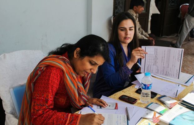 پرنسپل اور ٹیچر کی لڑائی