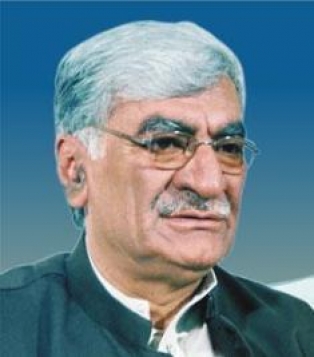 دہشتگردوں سے ہرگز خوفزدہ نہیں: اسفند یار ولی