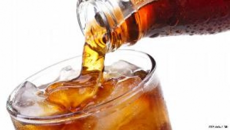 میٹھے مشروبات زیادہ پینے والے بچے موٹاپے کا شکار: رپورٹ