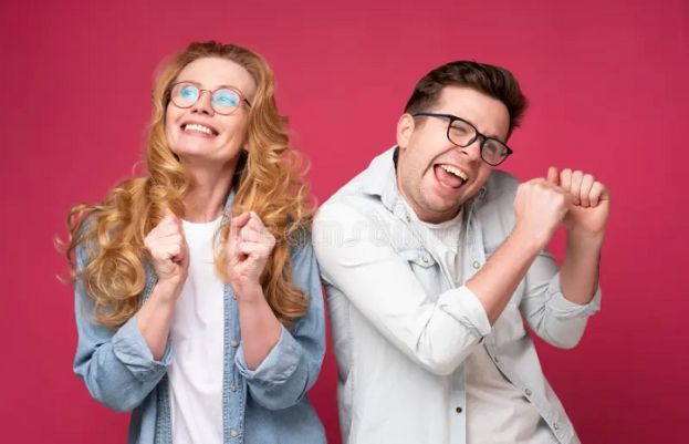 مردوں کی متوقع عمر اگر 71 سال ہے تو خواتین 76 برس تک جیتی ہیں