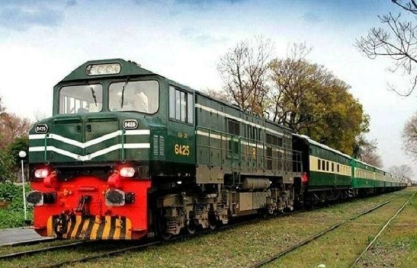 کوئٹہ سے پشاور جانیوالی جعفر ایکسپریس پر راکٹ حملہ