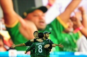 کرکٹ پاکستان پر مہربان،سیمی فائنل تک رسائی،ملک بھرمیں جشن،بھنگڑے