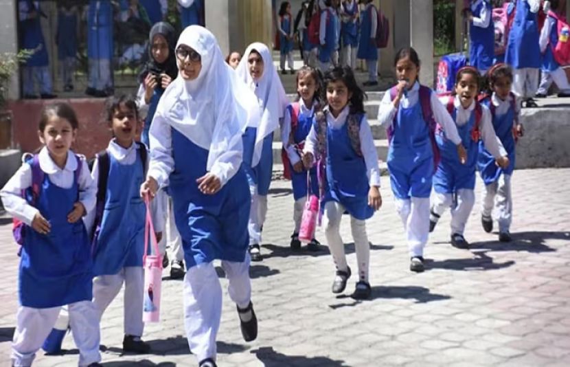 اسکولوں میں موسم گرما کی تعطیلات سے متعلق اہم خبر آگئی