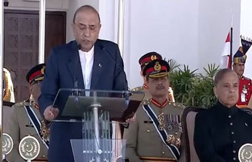 صدر مملکت آصف علی زرداری کا کہنا ہے کہ فتنتہ الخوارج اور دیگر دہشت گرد تنظیموں کے ناپاک عزائم کو ناکام بنائیں گے