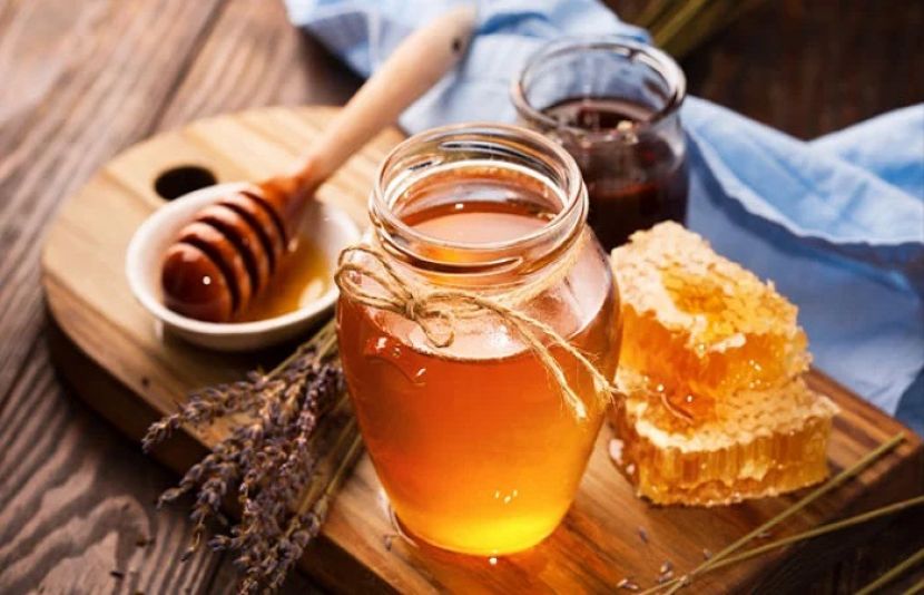 شہد کو گرم کرنا صحت کے لیے نقصان دہ کیوں ہے، جانئے