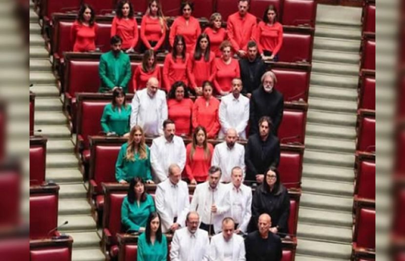 اطالوی اراکین پارلیمنٹ کا فلسطینی پرچم کے رنگوں والے لباس پہن کر فلسطینیوں سے اظہار یکجہتی