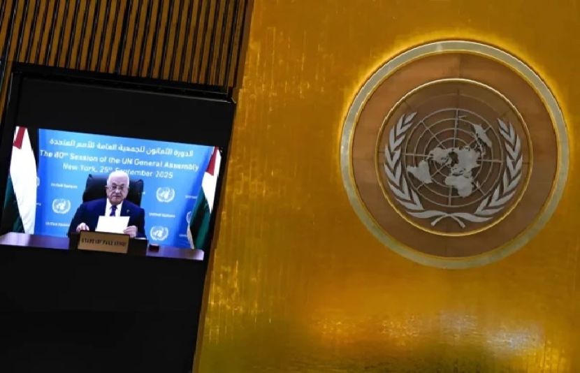 فلسطین اتھارٹی کے صدر محمود عباس اقوام متحدہ کی جنرل اسمبلی کے اجلاس سے پُرجوش خطاب کر رہے ہیں