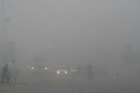 لاہور میں دھند کا راج