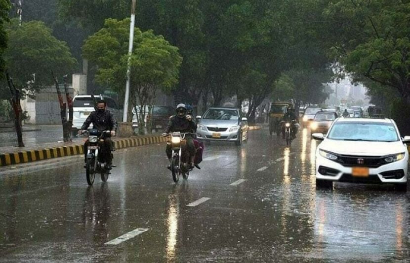 محکمہ موسمیات نے مون سون سسٹم کے تحت کراچی میں آج بھی موسلادھار بارش کا امکان ظاہر کیا ہے، گزشتہ روز گلشن حدید میں سب سے زیادہ 17 ملی میٹر بارش ریکارڈ کی گئی۔