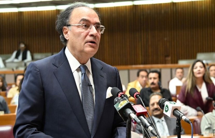 وفاقی وزیر خزانہ محمد اورنگزیب نے 17 ہزار 573 ارب روپے کا بجٹ 26-2025 پیش کردیا