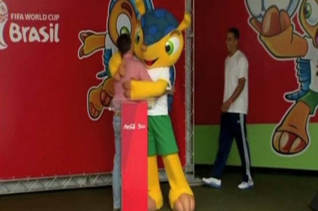 برازیل: فٹبال ورلڈ کپ 2014 کا میسکوٹ سامنے آ گیا