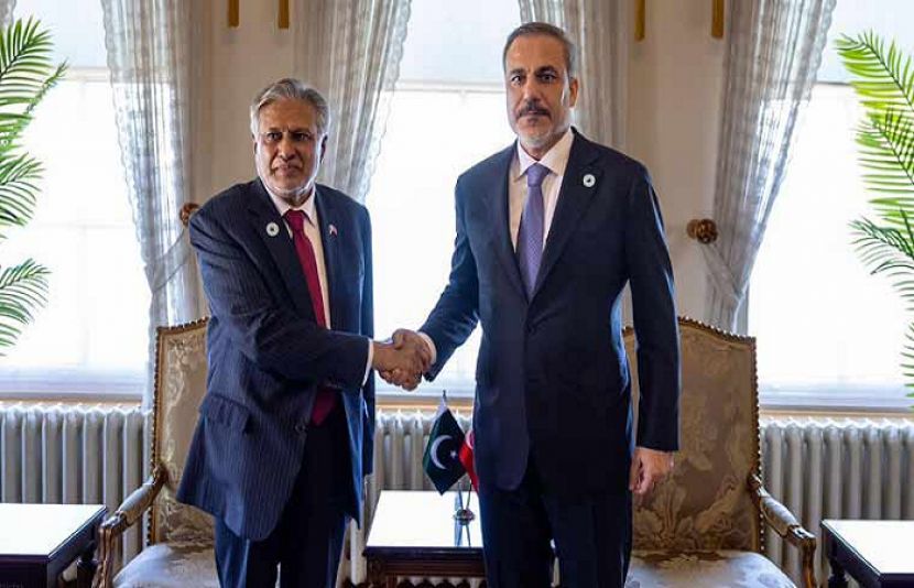 نائب وزیر اعظم اسحاق ڈار کی ترک وزیر خارجہ حاقان فیدان سے ملاقات