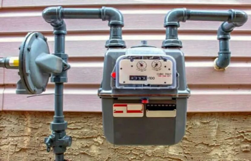 ایل این جی کی بنیاد پر گھریلو صارفین کے لیے گیس میٹرز کی تنصیب کا عمل شروع کر دیا ہے