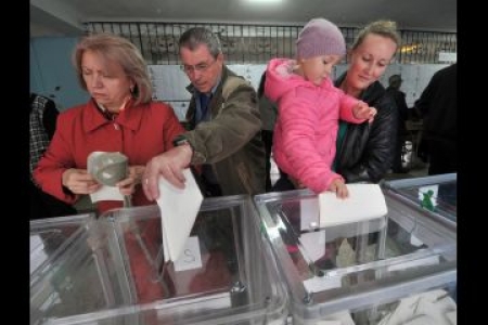 یو کرائن میں الیکشن: حکمران جماعت کا حتمی نتائج سے قبل ہی فتح کا دعویٰ