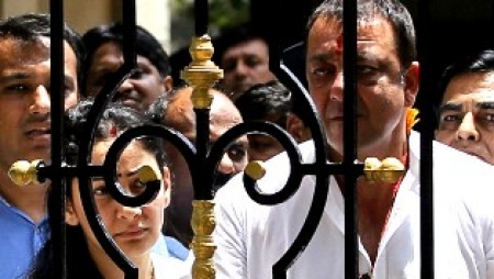 سنجے دت نے حملہ آورں سے غیر قانونی ہتھیار خریدے